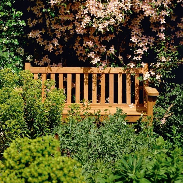 barlow-tyrie-london-lifestyles-5-800x800-800x800_800x800